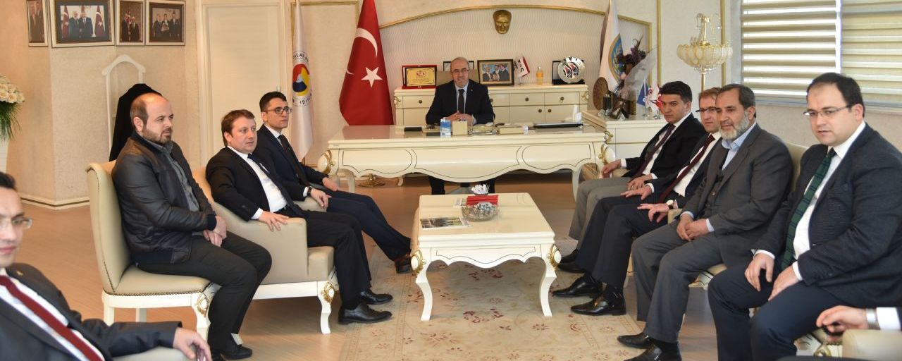 ELAZIĞ VALİ YARDIMCILARI VE KAYMAKAMLARIN BORSAYA ZİYARETİ