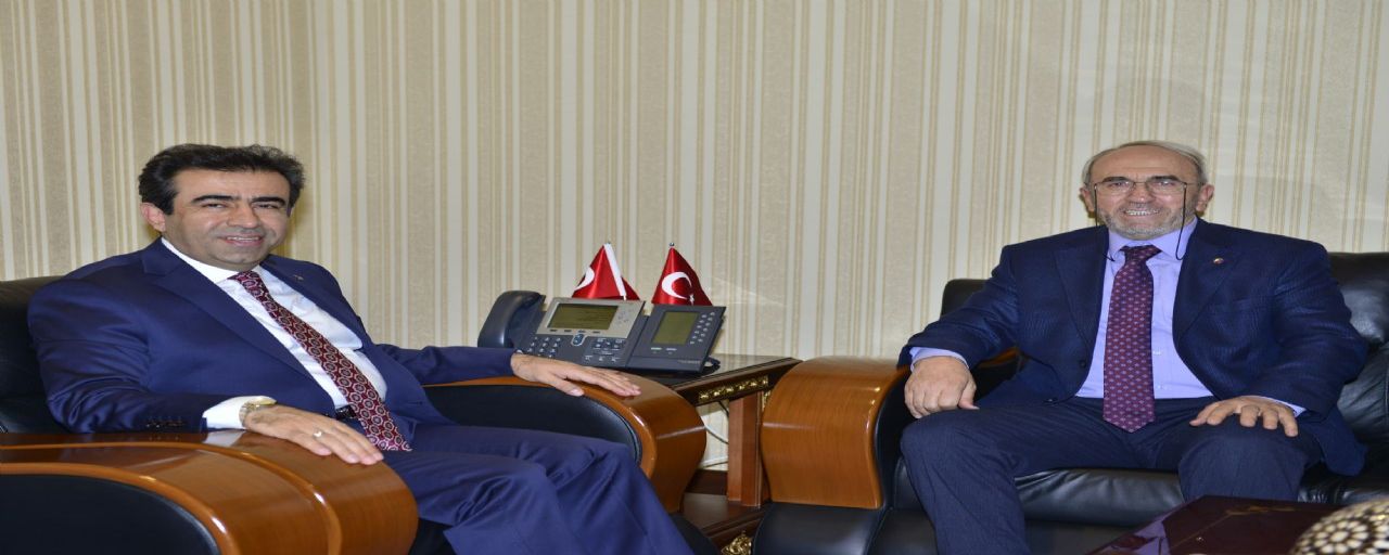 BAŞKAN DUMANDAĞ DİYARBAKIR VALİSİ GÜZELOĞLU'NU ELAZIĞ'A DAVET ETTİ.