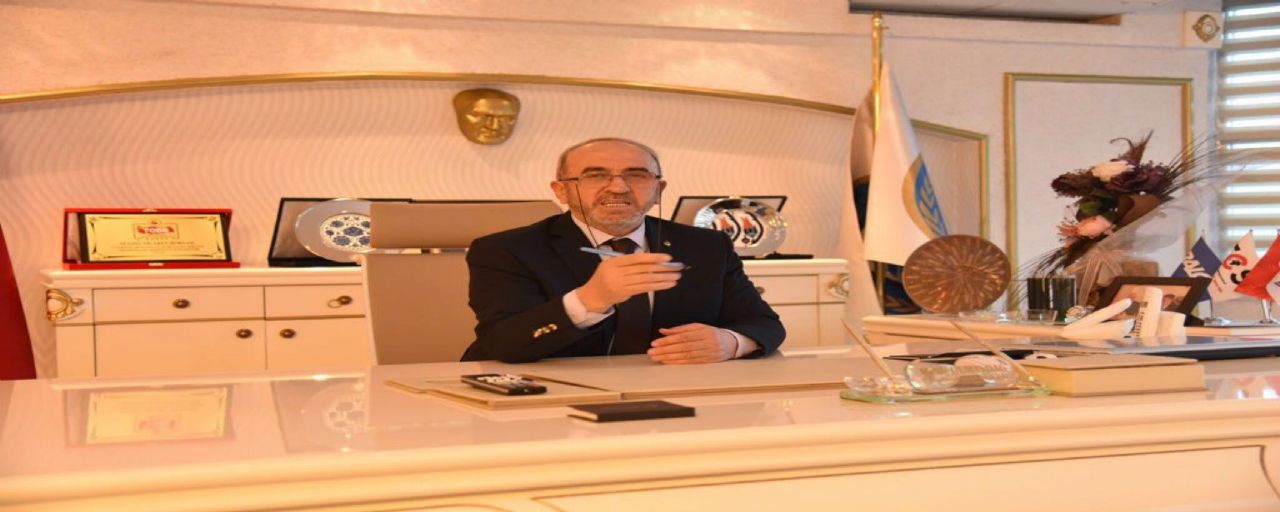 Başkan Dumandağ, Kurban Bayramı ve gündeme dair değerlendirmelerde ve Tarım ve Orman Bakanlığı Bakan Yardımcısı görevine atanan Mehmet Hadi Tunç’u tebrik ederek yeni görevinin hayırlı olması temennisinde bulundu.