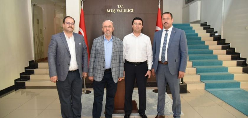 Elazığ Ticaret Borsası Başkanı Mehmet Ali Dumandağ Muş’ ta bazı ziyaretler de bulundu.