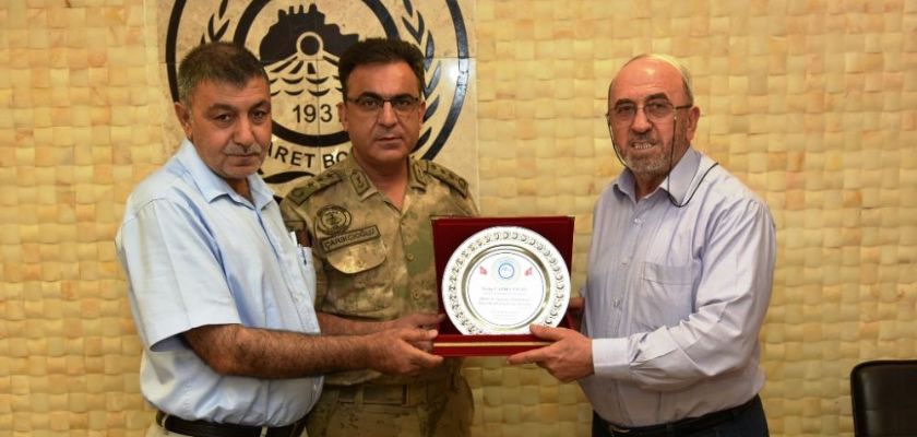 İl Jandarma Komutanı Alb. Necip Çarıkçıoğlu Elazığ Ticaret Borsasına veda ziyaretinde bulundu.